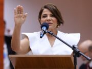 Em posse, magistrada chora e lembra afastamento: “Verdade resiste”