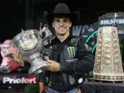 José Vitor Leme é Tricampeão Mundial da PBR, em maior reviravolta da história