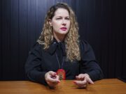 Delegada: mesmo sozinhas no quarto, crianças correm risco; veja