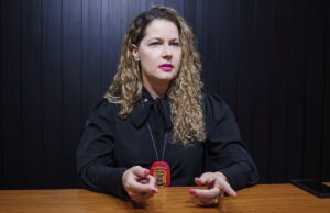 Delegada: mesmo sozinhas no quarto, crianças correm risco; veja