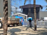 Megaestrutura do show de Lady Gaga é desmontada em Copacabana