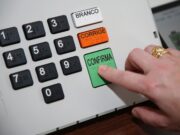 CCJ do Senado aprova texto-base da PEC que acaba com reeleiأ§أ£o para presidente, prefeitos e governadores | Polأtica