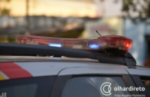 09:40 –
Colisão na Avenida das Torres deixa homem em estado grave e dois veículos destruídos