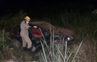14:25 –
Motorista embriagado é localizado andando na MT-449 após capotar carro