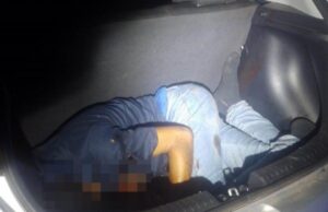 07:45 –
Homem é encontrado morto com 8 marcas de tiros dentro de porta-malas em Cuiabá