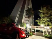 10:16 –
Incêndio em edifício no Quilombo atingiu sete condensadoras de ar-condicionado na sacada técnica