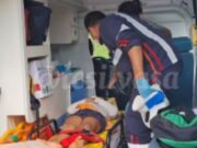 18:25 –
Criança de cinco anos e mulher ficam feridas em acidente entre Biz e picape