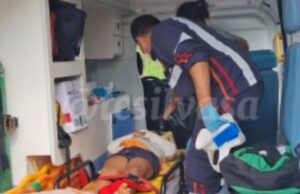 18:25 –
Criança de cinco anos e mulher ficam feridas em acidente entre Biz e picape
