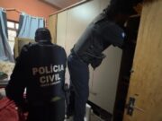 07:04 –
Operação cumpre 280 ordens judiciais com foco na desarticulação de facção; 60 mandados de prisão