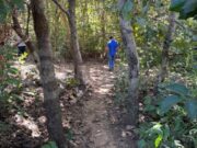 20:32 –
Homem é encontrado morto com cinto no pescoço, mãos e pernas amarradas e enrolado em lençol perto de rio