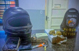 18:17 –
Trio de faccionados é preso após matar homem na frente dos filhos; crianças correram para pedir ajuda