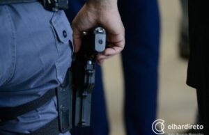 15:54 –
Homem é preso por espancar cunhado com epilepsia e transtornos mentais