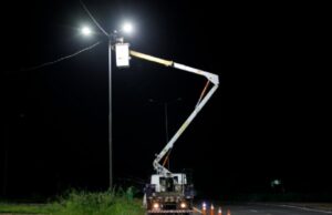 15:20 –
Limpurb inicia grande operação de manutenção da iluminação pública pela região Sul