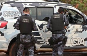 Força Tática apreende arma de fogo, porções de maconha