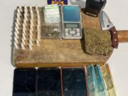 Cavalaria da PM prende 4 faccionados por tráfico de drogas