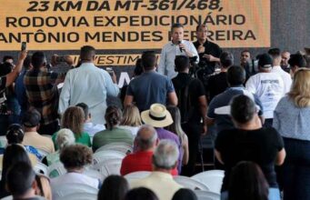 Governador se emociona: “Faço pelo povo o que quis aos meus pais”