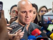 Abilio lembra atraso salarial e dívida de R$ 700 mi ao assumir