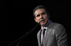 Motta não descarta pautar projeto que derruba alta do IOF e diz que decisão será tomada por líderes | Política