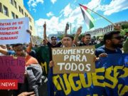 Como Portugal passou de país com portas abertas a estrangeiros a expulsão em massa de imigrantes