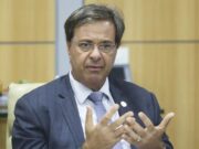 PF faz buscas contra Mauro Cid e prende ex-ministro Gilson Machado