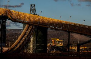 Encarregado de negócios da embaixada americana diz a empresários que EUA querem acesso minerais críticos do Brasil