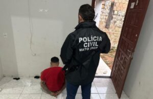 07:13 –
Polícia prende advogada e esposa de faccionado em operação contra tráfico e assasinatos