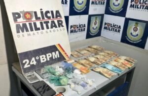 10:50 –
Traficante de 24 anos é preso durante delivery de drogas e revela esconderijo em quitinete