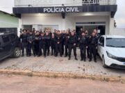 15:07 –
Operação prende 15 faccionados envolvidos com 'narcocrédito', sistema de empréstimos interno para financiar o tráfico