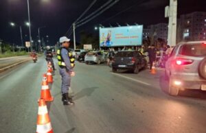 11:38 –
Operação Lei Seca prende 13 motoristas bêbados e apreende quase 50 veículos em Cuiabá