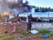 14:44 – 
							Colisão entre carretas carregadas com proteína animal e óleo vegetal causa morte de motoristas em rodovia