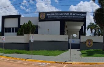 18:23 –
PJC desarticula 'boca de fumo' próxima a duas escolas e prende quatro traficantes