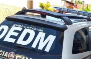 12:29 –
Idoso de 79 anos é preso por violência psicológica recorrente contra esposa; ameaçou atear fogo em carro