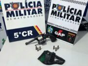 18:02 – 
							Homem de 27 anos é preso após ameaçar irmão de morte para proteger mãe