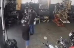 11:29 –
Câmera de segurança flagra execução de adolescente de 14 anos dentro de oficina em Cáceres; veja vídeo