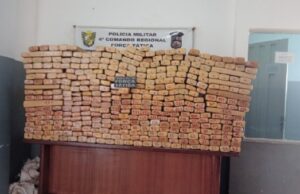 08:55 –
Homem preso transportando meia tonelada de droga confessa que receberia R$ 3,5 mil de facção