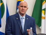 Abilio diz que quer romper contrato e assumir multa de R$ 135 mi