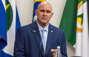 Abilio diz que quer romper contrato e assumir multa de R$ 135 mi