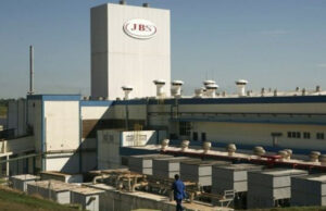 Gigantes nos EUA, JBS e Marfrig sofrerão duplo impacto