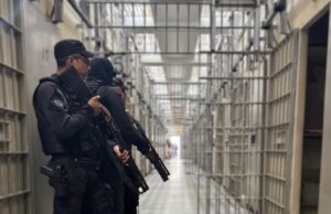 Secretaria de Justiça realiza 405 operações e retira 2.387 celulares