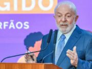 Lula eleva tom contra adversários e busca ampliar base