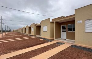 Governo e União entregam 125 casas em Várzea Grande