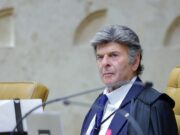 Fux diverge de Moraes e vota contra tornozeleira eletrônica para Bolsonaro