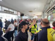 Vice-prefeita e arquiteta vistoriam pontos de ônibus e pontuam demandas