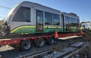 Sinfra: últimos vagões do VLT são transferidos pelo Governo da BA
