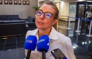 “Ainda estamos com a saúde financeira bem precária”, diz Flávia