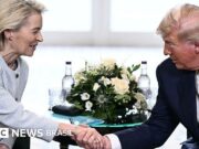 Tarifas: Trump anuncia acordo com UE e diz que ainda negocia com ‘3 ou 4 países’