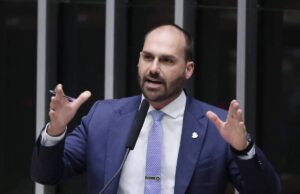 Eduardo semeia base e projeta bolsonarismo mais ideológico