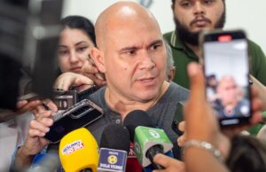 “Venho à Câmara porque quero; ele é convocado”, diz Abílio