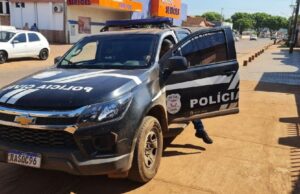 Polícia prende casal e desarticula ponto de venda de drogas