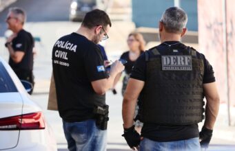 Falsa advogada é presa por golpes contra aposentados em VG